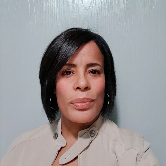 Meet Michelle Clarke! - Picture 2 of 15